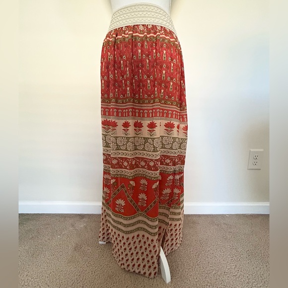 Floral Maxi Peasant Skirt with Print Size: Medium - Picture 10 of 13